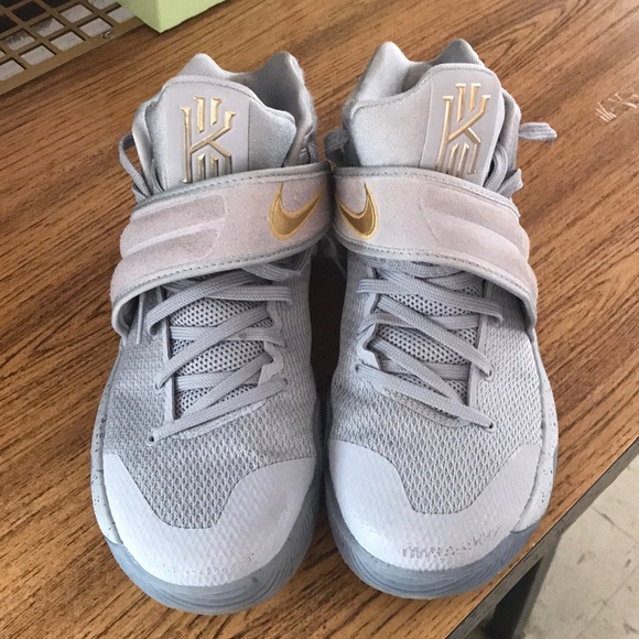 kyrie 2 battle grey